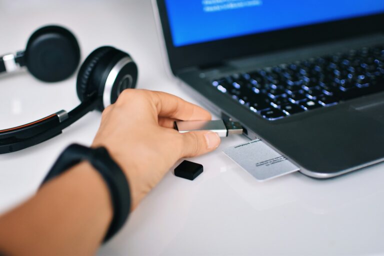 Inserting flash drive into laptop