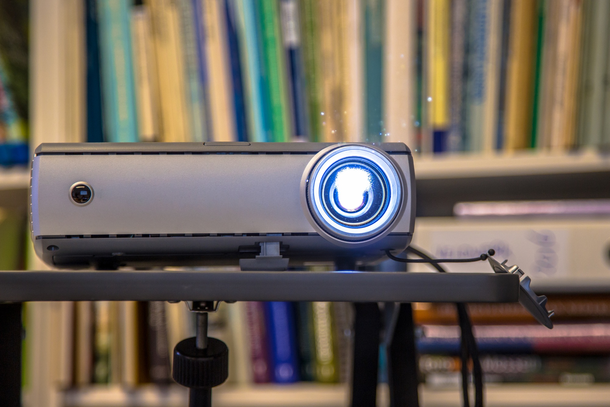 Portable beamer projector