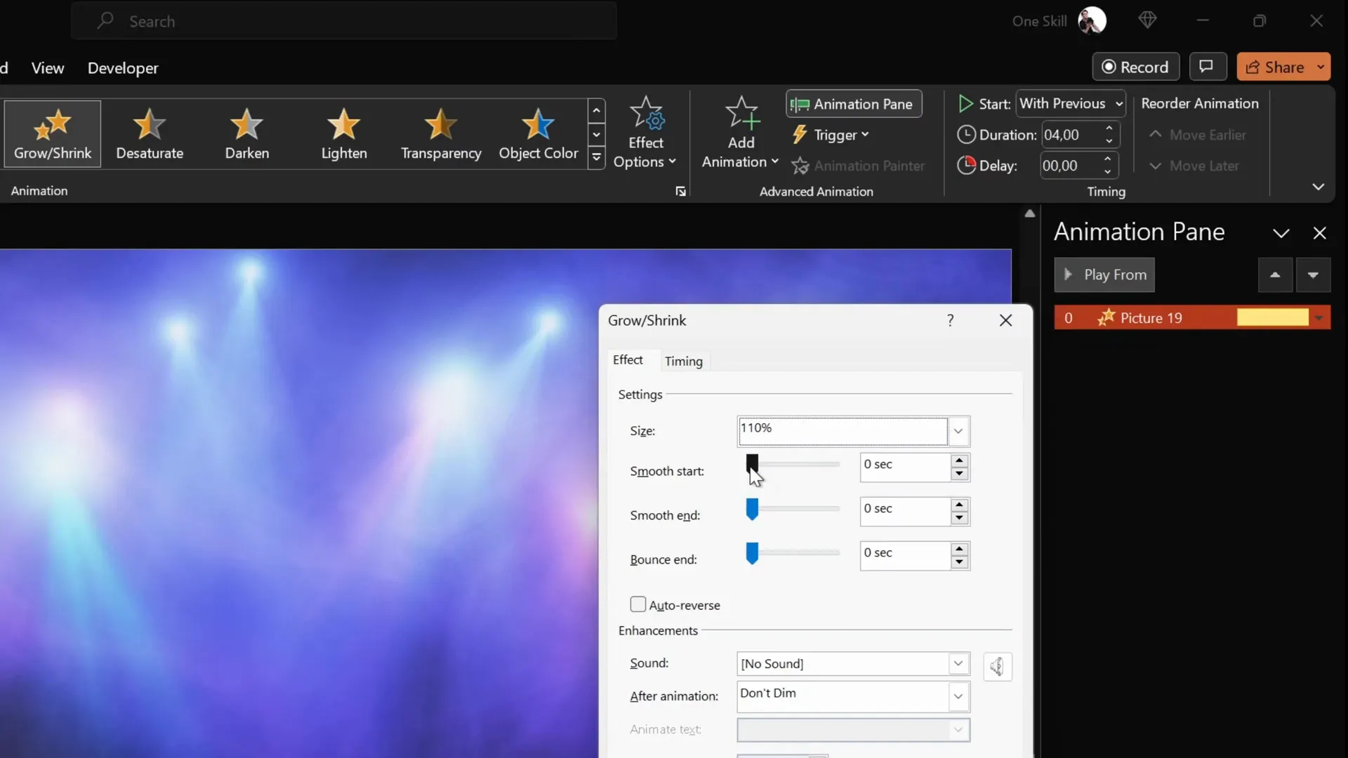 Configuring grow/shrink animation for background zoom effect